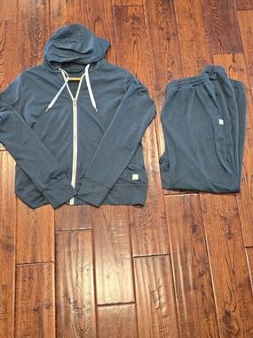 Vuori Halo Set Small Top/Med Bottom